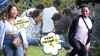 Fart Prank in Public 😂 Rkhie iapler ki briew.😂😂 @emarme1406