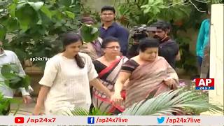 Jr NTR Mother and His Wife Pranathi at Harikrishna's House in Hyderabad | AP24x7