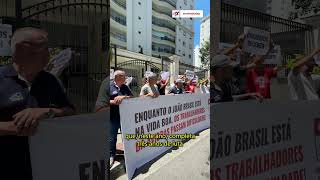 MANIFESTAÇÃO | Trabalhadores da Avibras protestaram em frente ao prédio onde mora João Brasil