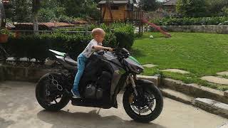 kawasaki z1000 - full throttle by 4yo Toce exhaust