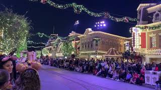 カリフォルニアディズニーランド 2024クリスマスパレード The Disneyland Resort in California 2024 Christmas Fantasy Parade