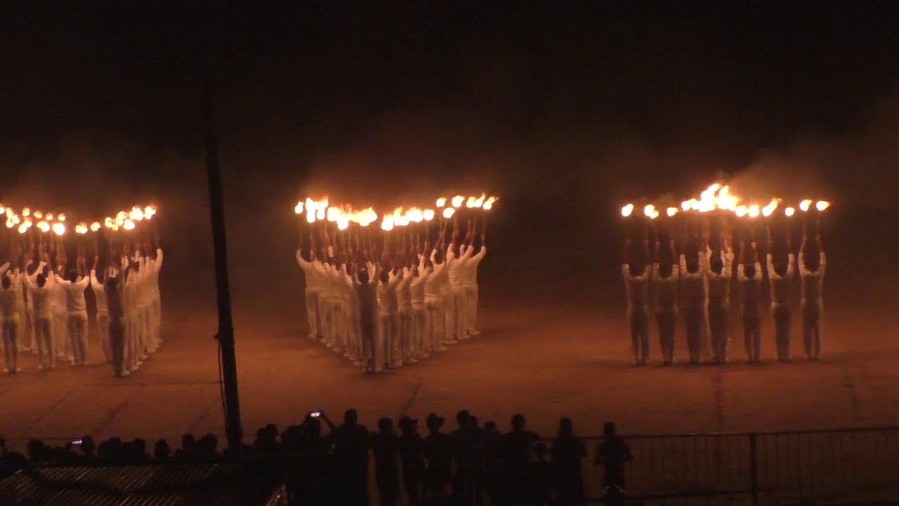 Mysore Dasara Torchlight Parade 2019 Police Torch Light Parade - YouTube