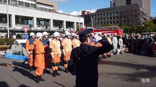 レスキュー隊の救助訓練実演　[＃3 仙台消防出初式 2011年]