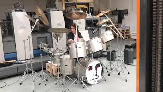 Roger Taylor Drum Solo Keep Yourself Alive Montreal (Cover)