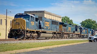 SD70MAC Leads CSX Q471