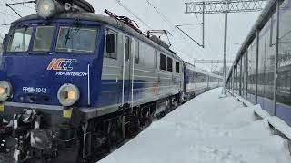 EP07-1042 arrives into Czestochowa Stradom  on Sunday 12th January 2025