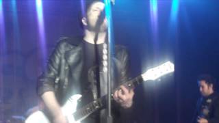 Fall Out Boy - Alone Together  - Milwaukee, WI @ The Rave