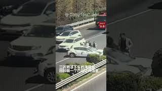 traffic accident 他們救人的樣子真帥#shorts  #viral #tiktok #news #traffic #accidentnews #car #rescue #blowout