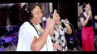 Nigerian praise Medley with Guest Funke Akinokun