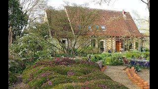 UN PETIT JARDIN REMARQUABLE DANS UN BEAU PAYSAGE