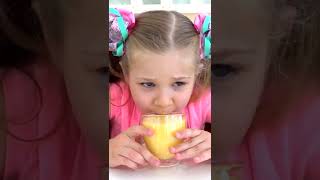 Diana and Roma play Smoothie Challenge#viral#short