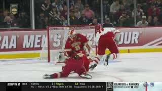 トップスピードでシュートを打つ ‐ Denver vs. Boston U_ 2024 NCAA Men's Frozen Four semifinal