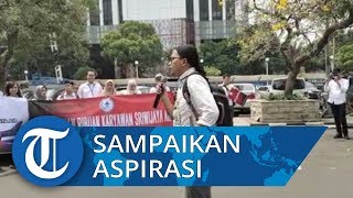 Serikat Pekerja Sriwijaya Lakukan Aksi Penyampaian Aspirasi di Depan Gedung Kemenaker