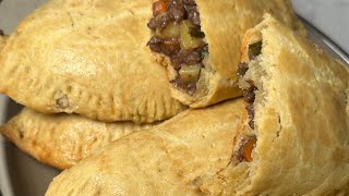 MEAT PIE RECIPE | CRUNCHY ON THE OUTSIDE AND SOFT INSIDE| NIGERIAN MEAT PIE #meatpie #meatpierecipe