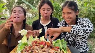 ตำตรีนไก่เดือดๆ กับ3สาว ต้อนรับสงกรานต์💦