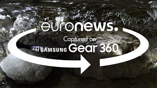 Euronews vous propose une immersion à 360° dans une des plus belles grottes de France, Choranche.