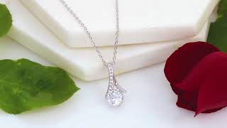 Alluring Beauty with Rose Luxury Necklace