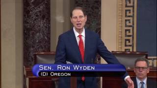 Wyden: Government won't say how many Americans have been swept up in foreign surviellance