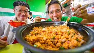 Singapore’s BIGGEST Street Food!! 5 Things You HAVE TO EAT at Chinatown Complex!
