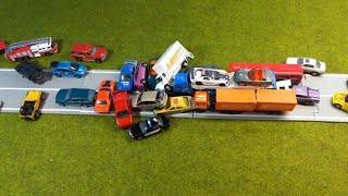 Car Crash 1: Highway Disaster | Stopmotion Diecast