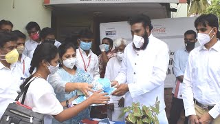 Minister Sriramulu Distributes Hand Sanitizer  | Samarthanam Trust | Ballari | Bellary Belagayithu