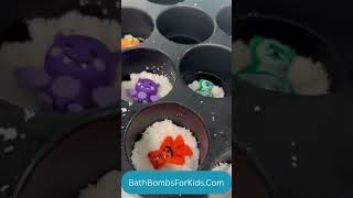 Halloween Bath Bomb Surprise in the Making! #smallbusiness #bathbombsforkids #naturalskincare