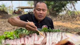 ลวกจิ้มปลานวลจันทร์โตใหญ่ๆสดๆ จิ้มแจ่วมะขามเปียกเปรี้ยวๆหวานๆซดน้ำซุปฮ้อนๆ | อิแอบแซบ