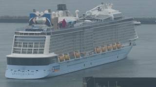 客船クルーズ　Quantum of the Seas　クァンタム・オブ・ザ・シーズ 入港～旋回後進 高知新港　2016 6