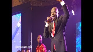 #WESANYUKIRE. Ronald Mayinja  perfomig live at Mesearch Semakula's bwagamba concert