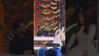 Salman Khan Dance with Sara Ali Khan Iifa 2022 #shorts #iifa2022 #salmankhan
