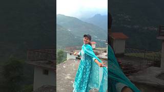 पहाड़ी लड़की का सुंदर डांस 🥰💯♥️ देख के मजा आ गया | #pahadi #shorts ‎@Phaaditribers.07 