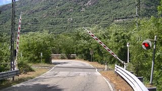 Spoorwegovergang Cuzzago (I) // Railroad crossing // Passaggio a livello