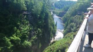 Cachoeira em Québec - Canada - Canyon Sainte - Anne