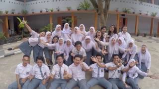 XII IPA 4 SMAN 1 Medan 2014/2015