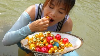 😱😱Unbelievable discovery‼️The girl caught a mutated golden clam with a golden treasure inside