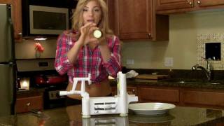 HOW TO: Low-Carb, Low-Fat Spaghetti \u0026 Meatballs