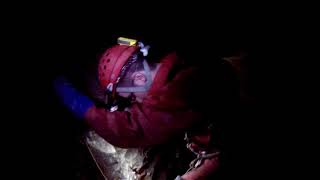 Initiation à la spéléologie et bivouac souterrain [aventure]