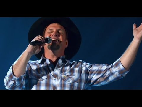 Garth Brooks Tells Greatest Story Of His Career + Talks Tour Changes ...