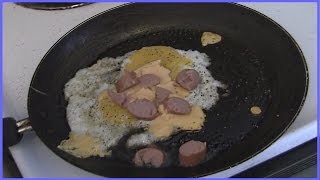 Black Man Teaches: YOU How to SCRAMBLE EGGS (DA GHETTO WAY) @dcigs