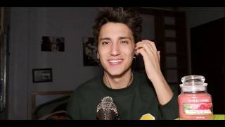 ASMR ITA | RISPONDO ALLE VOSTRE DOMANDE IN WHISPERING zzzz