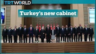 Turkey’s first executive president Erdogan unveils the new cabinet