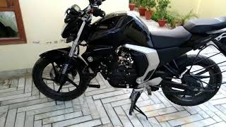 Yamaha Fz Fi v2.0 Bomber Black Walkaround