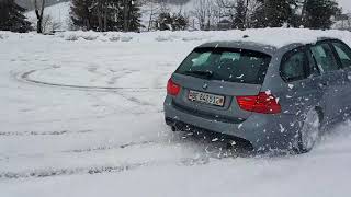 BMW 330xd E91 xdrive snow