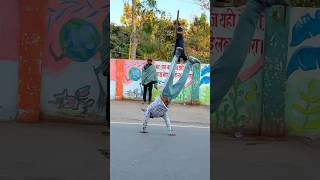 kaisa laga flip🤸🏻 India🇮🇳talent ko support karo please 🙏 #flipjump #stuntvideo #Parkour