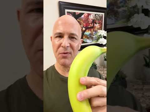 Are bananas naturally green?