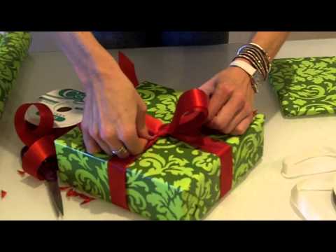 How to Wrap The Perfect Christmas Present - The Bow How to Wrap The Perfect Christmas Present - The Bow