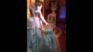 Rylee meeting Cinderella