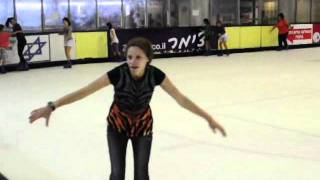 Nechama and Yehudit skating in Metula.wmv