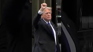 Trump waves to crowd outside Trump Tower after verdict