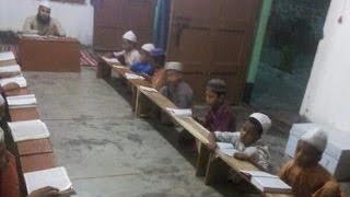 مدارس اهل الدعوة والتبليغ في بنغلاديش_لتحفيظ القران الكريم والسنن النبوية مدرسين من علماء الدعوة .